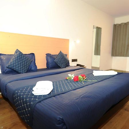Hotel Noida Grand Sec 58 外观 照片