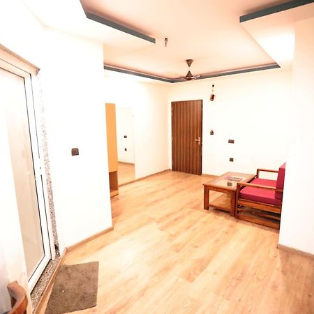 Hotel Noida Grand Sec 58 外观 照片