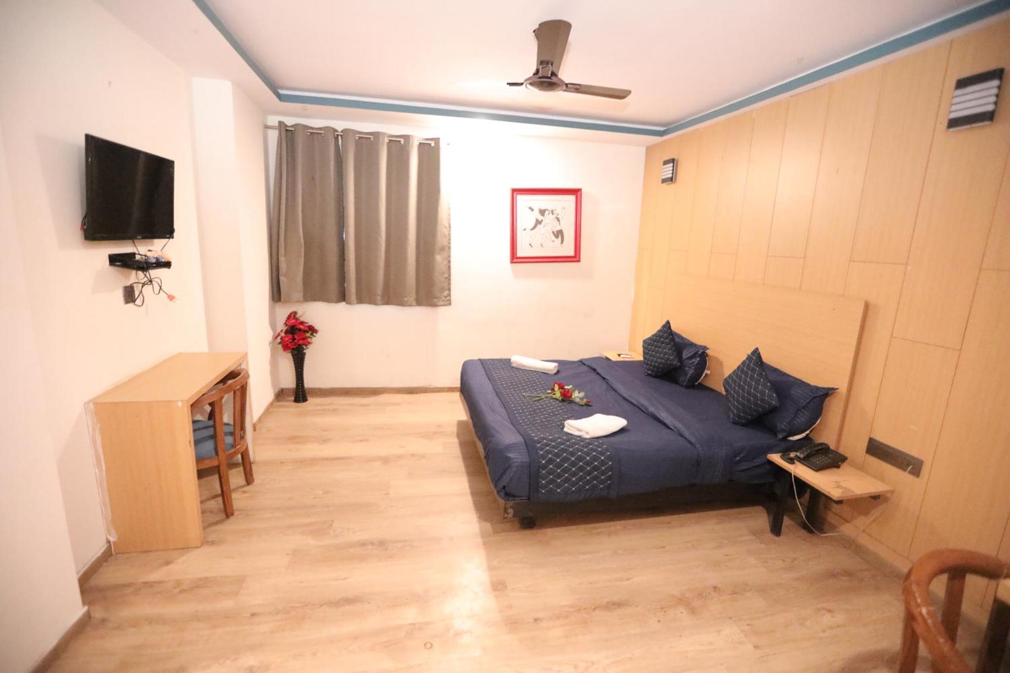 Hotel Noida Grand Sec 58 外观 照片