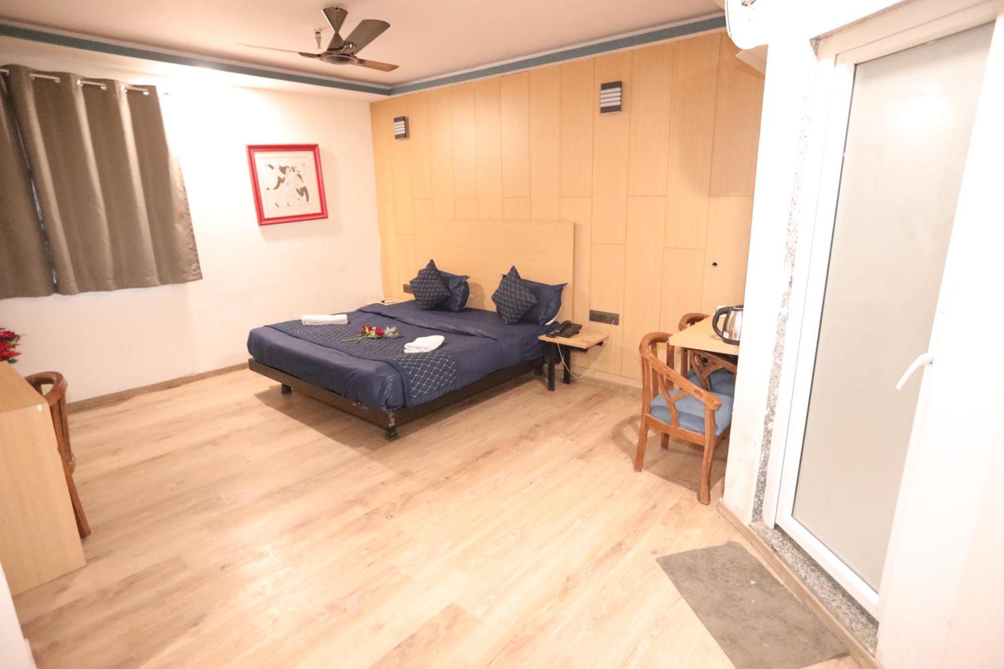 Hotel Noida Grand Sec 58 外观 照片