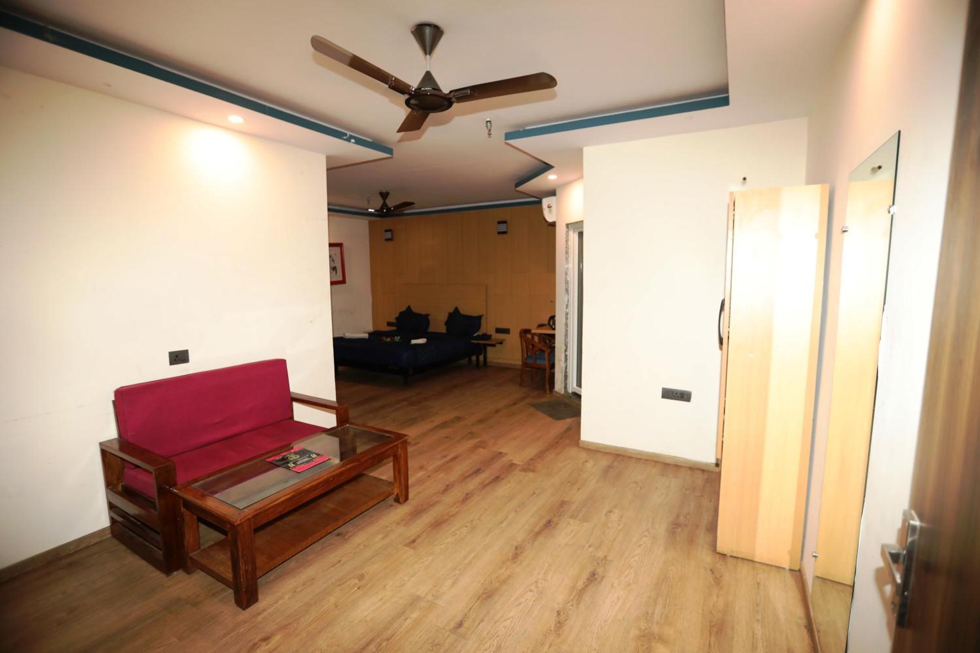 Hotel Noida Grand Sec 58 外观 照片