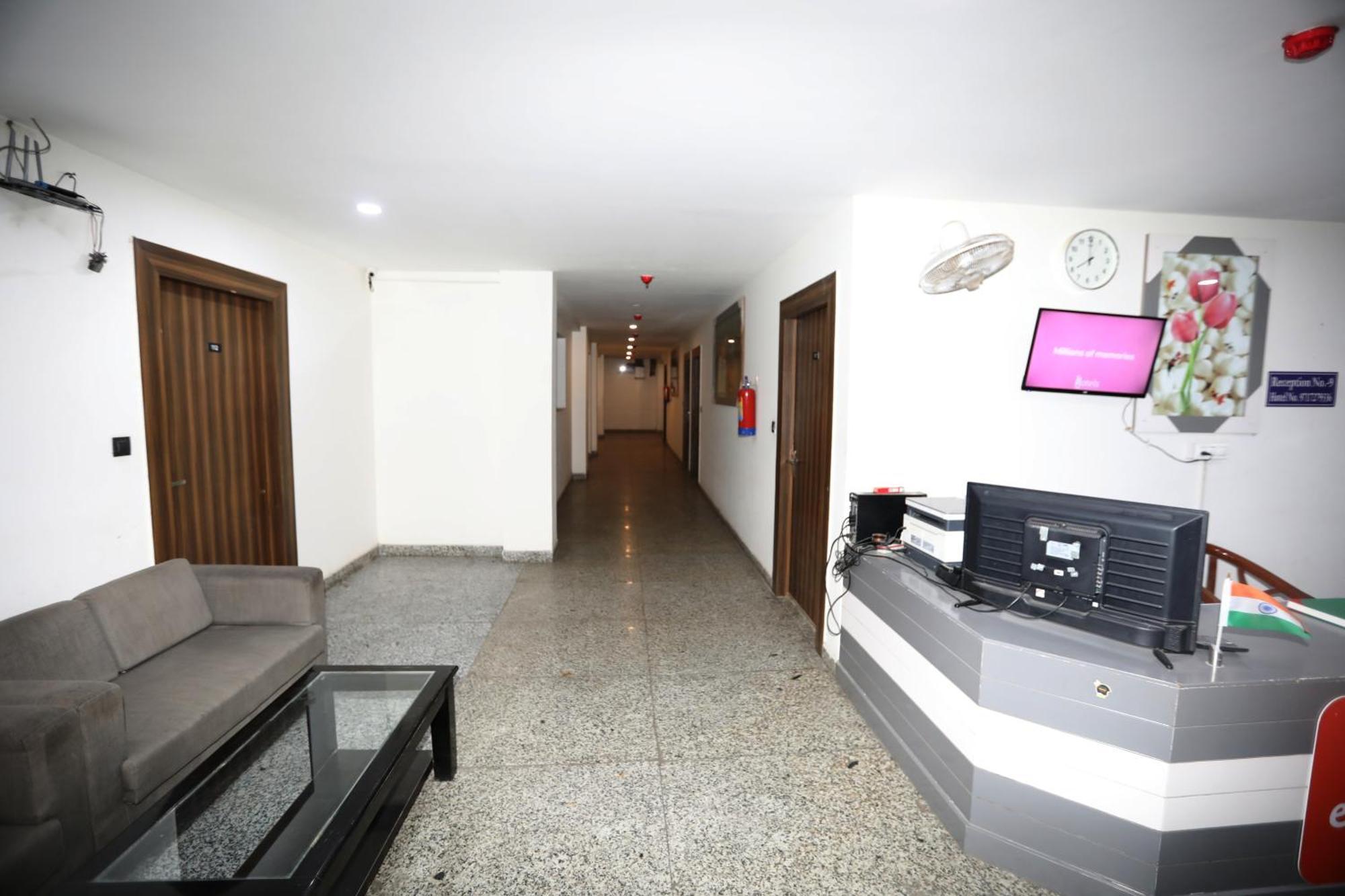 Hotel Noida Grand Sec 58 外观 照片