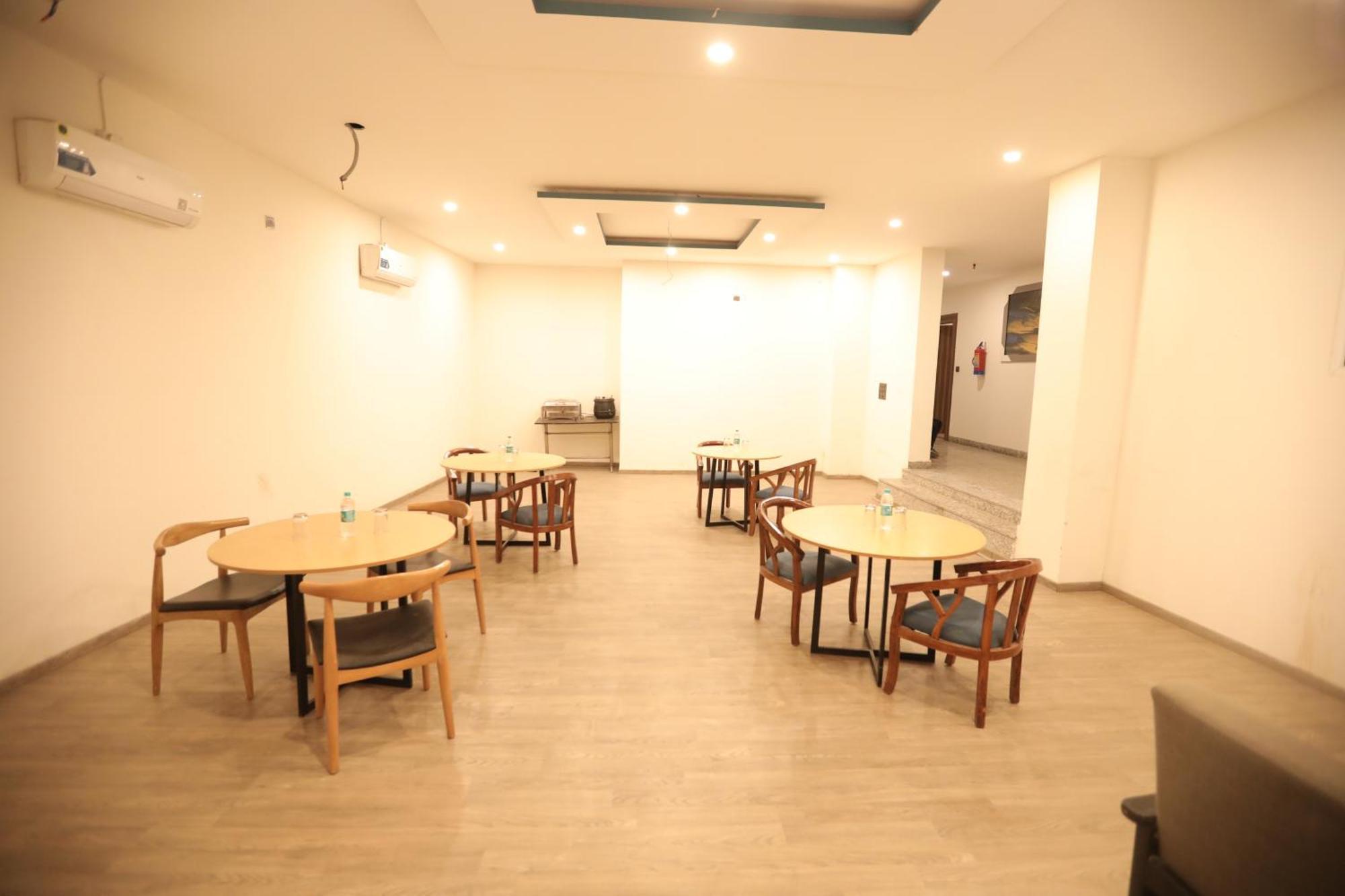Hotel Noida Grand Sec 58 外观 照片