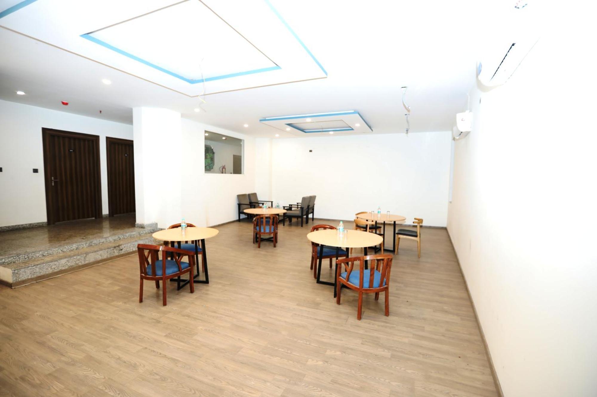 Hotel Noida Grand Sec 58 外观 照片