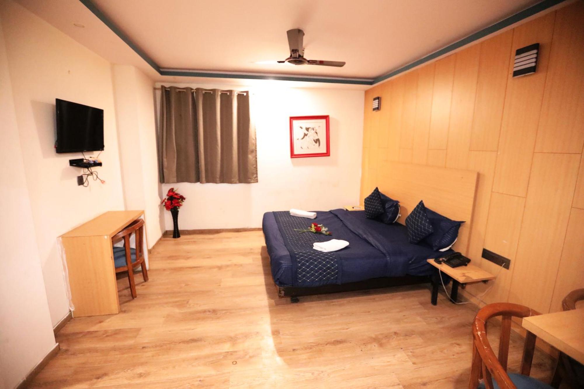 Hotel Noida Grand Sec 58 外观 照片